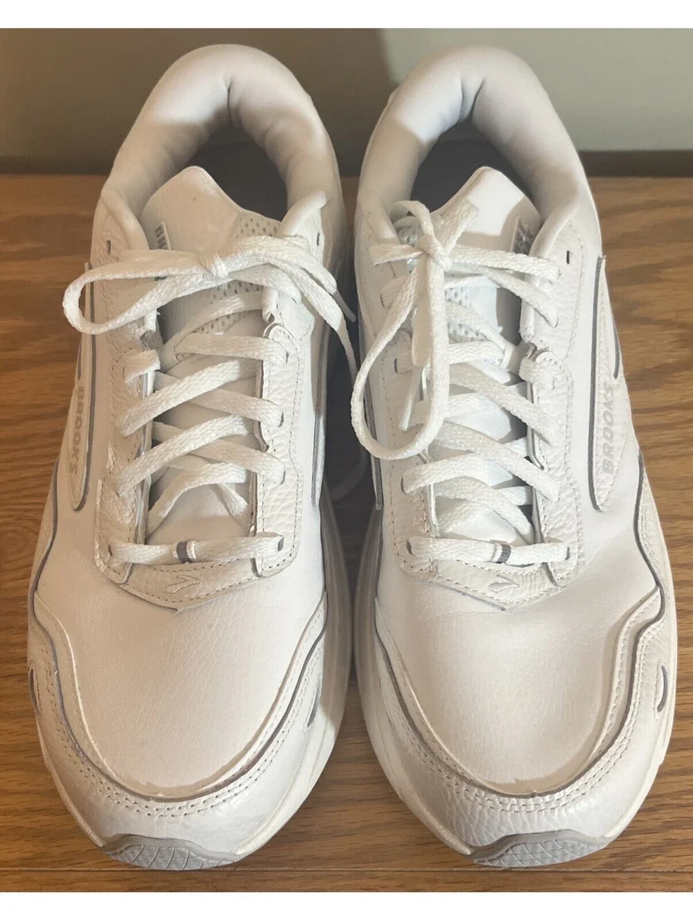 Women's Brooks Ghost Max L, White/White, 10 Wide(2E) US Used Clean!